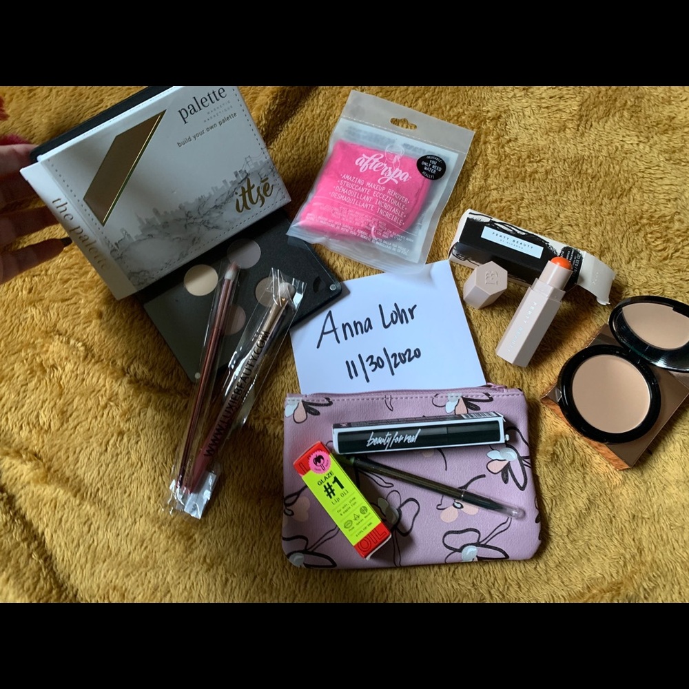 Makeup bundle